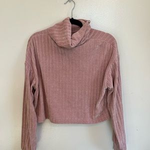Cropped turtle neck